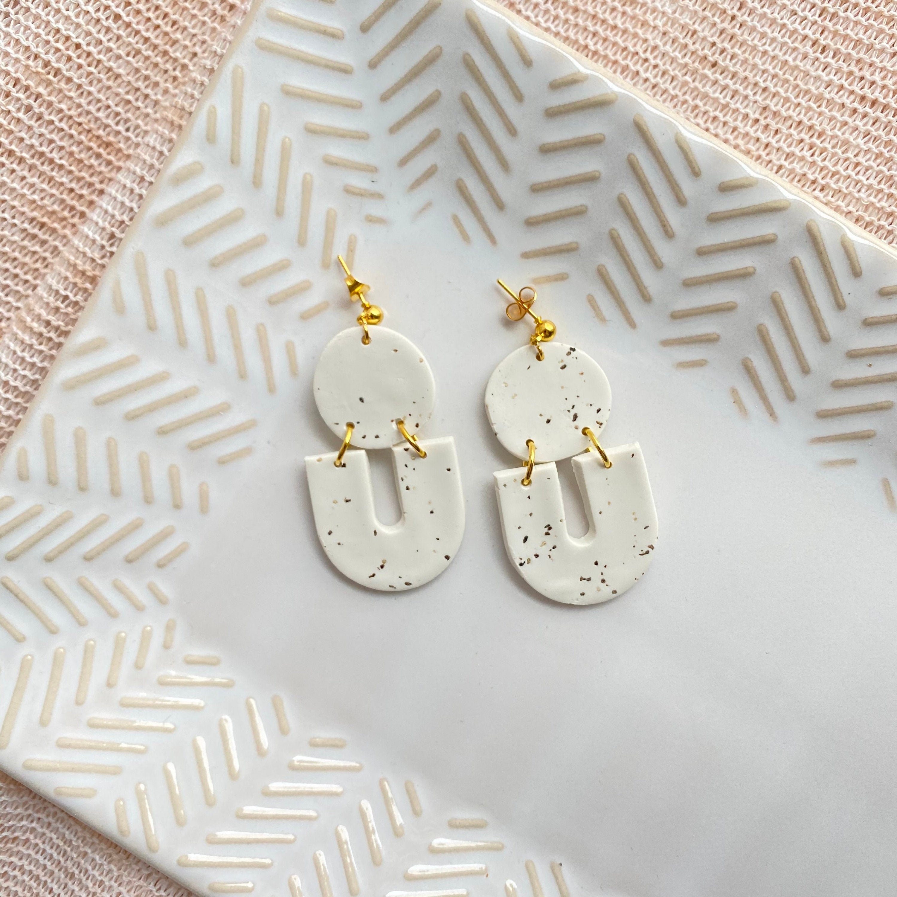 Handgemachte weiße U geformt Polymer Clay | Etsy