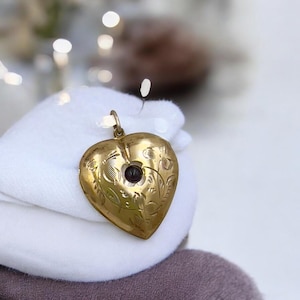 Vintage Silver Heart, Heart Pendant, Engraved Silver Locket, Love Pendant, gift for lovers, Small Heart Charm, Antique Heart heart Necklace