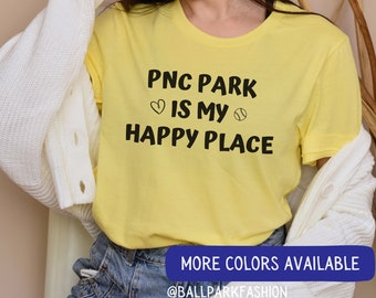 PNC Park ist mein glücklicher Ort T-Shirt PNC Park Shirt Pittsburgh Pirates Baseball Shirt Pirates Baseball Shirt Süßes Baseball T-Shirt Spieltag T-Shirt