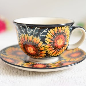 Teetasse und Untertasse Set, Florale Teetasse und Untertasse Set, Teetasse mit Untertasse Set handbemalte Keramik Boleslawiec, Steinguttasse