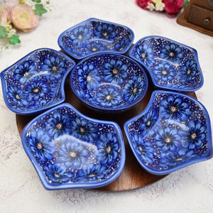 Lazy Susan turntable with handpainted decoration