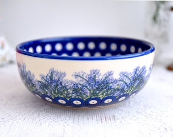 Boleslawiec Polka dot polish pottery salad bowl with hand painted decoration made in Poland
