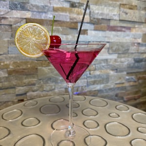 FAKE RESIN COSMO, Resin Cocktail, Cocktail Prop, Fake Cosmopolitan Martini With A Cherry And Lemon On Top, Drink For Decoration