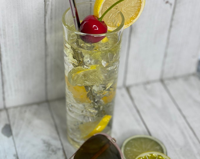 Fake resin Tom Collins drink