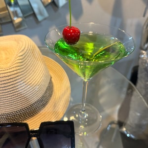 Simulation réaliste Faux martini en résine/pomme