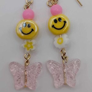 Smile High 90s Inspo Earrings