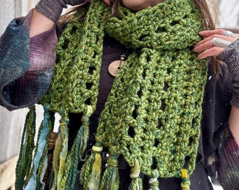 Super Chunky Tassel Scarf - Serpent Green