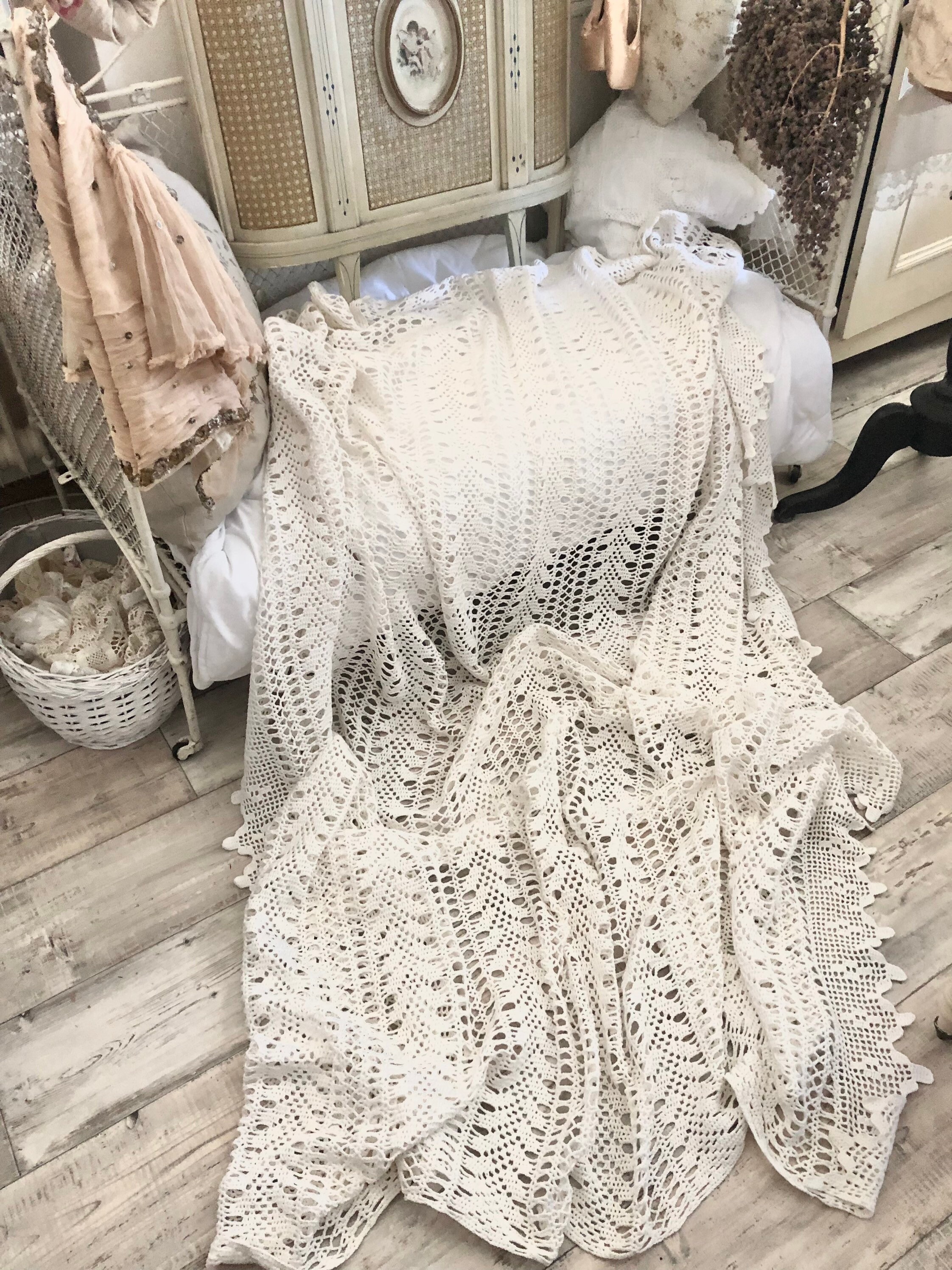 Old Antique Crochet Blanket Throwing Shabby Antique Brocante Etsy