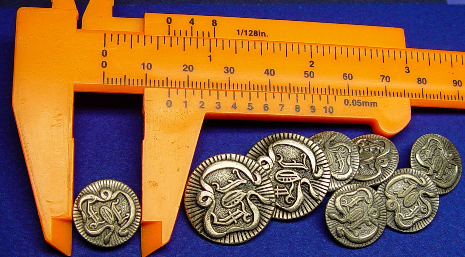 8 Pieces Vintage Battersea Pewter Ltd 1979 Buttons in a Fair Etsy
