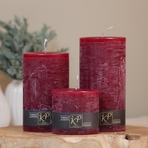 Vela de pilar color rojo burdeos · vertida a mano y hecha a mano · larga duración de combustión hasta 180 h · idea de regalo · decoración