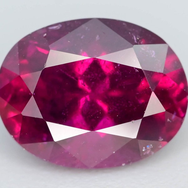 Glowing Pink 2.90 ct Grape Garnet one of a Kind Fire