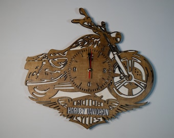 Orologio da parete in legno Harley-Davidson: Passione in movimento
