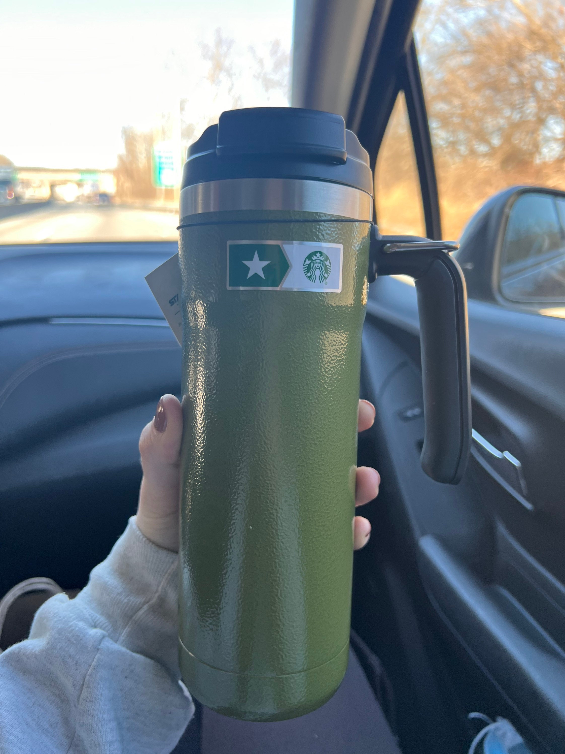 If it's green I'm sold 😍 #stanley #stanleycup #stanleytumbler