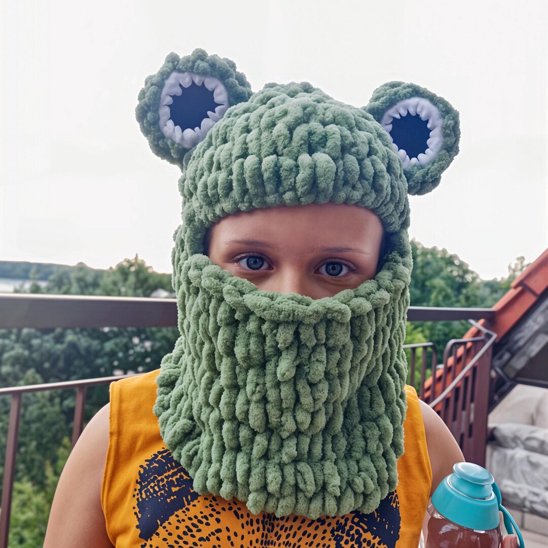 Funny Balaclava Hat Hood Frog / Warm Winter Hat / Balaclava With