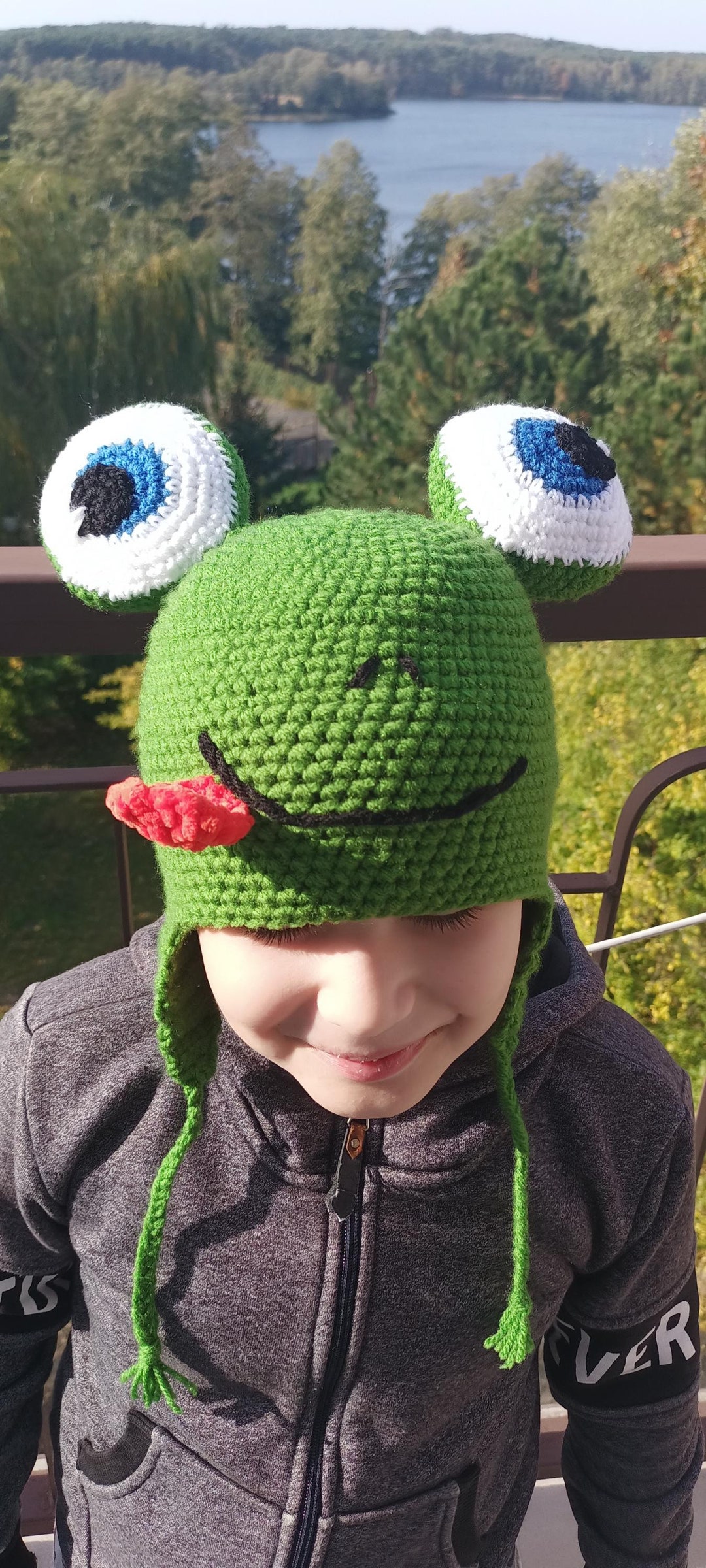 Handcrafted Knit Chunky Crazy Fun Winter hat Beanie frog face Funny Hood Frog Hat / Warm Winter/ Crazy Frog/hand Knitted  main image 4