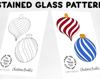 Könnte beinhalten: Eine druckbare Bleiglasvorlage für Weihnachtskugeln. Das Muster enthält zwei Kugeln, eine mit roten und weißen Streifen und die andere mit blauen und weißen Streifen. Das Muster ist für einfaches Ausmalen nummeriert.