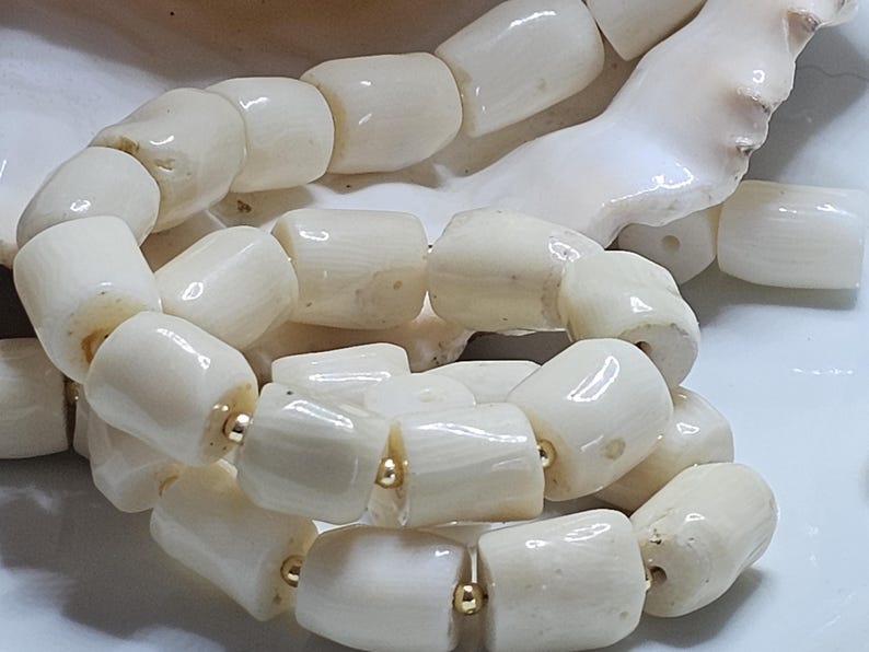 AAA / Raw Ivory White Natural Coral, Smooth and Polished, Shiny, Irregular Nugget / Size 10 x 12 mm / Also called Sea Benbou image 3