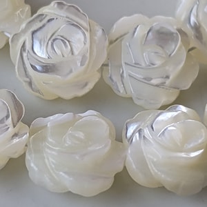Natural White Mother of Pearl Flower in Flower Shape Drilled in the Center / Size 10 MM