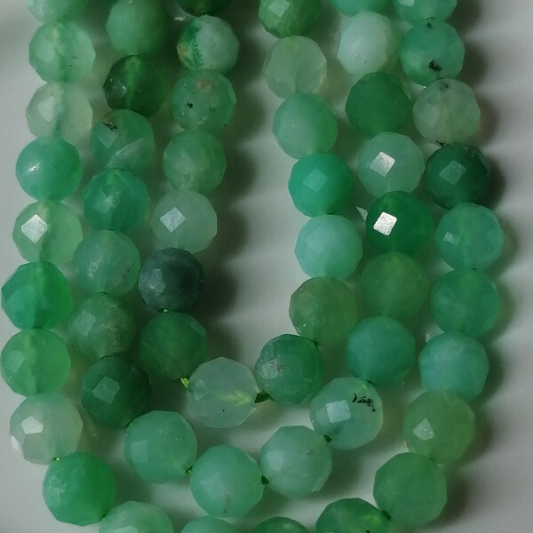 AA / Natural Green Chrysoprase Round Brilliant Faceted Gemstone / Size 5.5 MM Grade AA