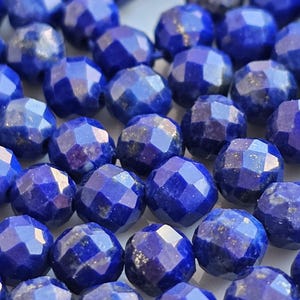 T.5.2 mm / A / Natural Deep Blue Lapis Lazuli Round Brilliant Faceted Gemstone Top Quality / Size 5.2 MM