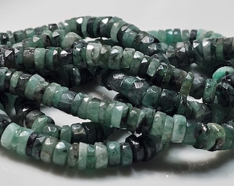 AA / Natuurlijke Braziliaanse smaragdgroene edelsteen Heishi rondel met onregelmatige briljante facetten / Dikte 2-3 mm x 5 mm