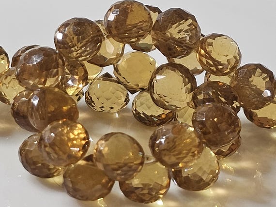 Quartz Naturel Miel Briolette Forme Oignon à Facettes Translucides Qualité Supérieure / Taille 6 mm X 7 mm