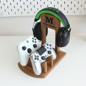 Customized Wooden Gaming Accessory Organizer: Personalized Controller & Headset Stand for Desk