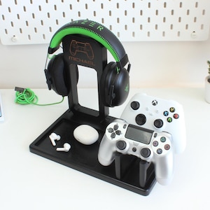 Wooden Controller and Headphone Stand: Gamer Gift Organizer