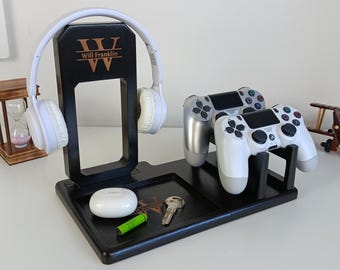 Personalized Wooden Controller & Headphone Stand, Gamer Gift