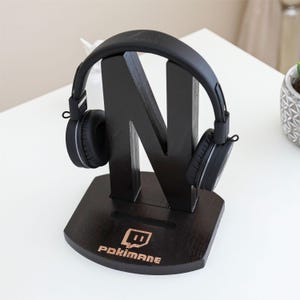 Soporte de madera personalizado para auriculares y teléfono: regalo de Navidad para novios.