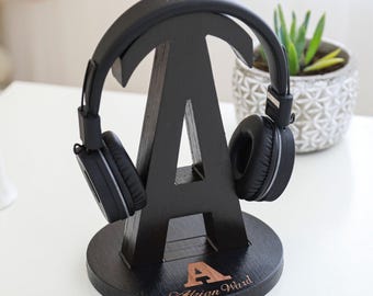 Personalized Engraved Natural wood Headphone Stand: Unique Gamer Gift with Custom Initial