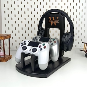 Personalized Controller Holder & Headphone Stand, Engraved Father&#39;s Day Gift, Custom Gamer Gift for Dad, Wooden Desk Stand