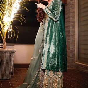 Ethereal Elegance: Handmade Sea Green Velvet Wedding Wear with Golden Resham Work Kurta Palazzo with Organza Dupatta, Pakistani Eid Outfit image 2