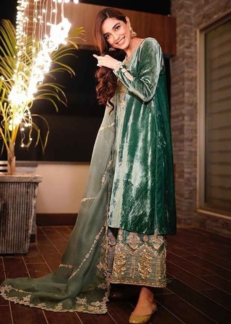 Ethereal Elegance: Handmade Sea Green Velvet Wedding Wear with Golden Resham Work Kurta Palazzo with Organza Dupatta, Pakistani Eid Outfit image 2