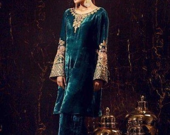 Women's Beautiful Designer Night Blue Velvet Kurta Pant with Golden Dupatta, Indian Pakistani Traditional Party Wear, Ethnic Wedding Wear