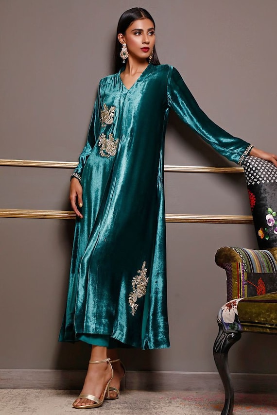 dark sea green color dress Reine Sea Green Silk Dress – Elegant Formal Outfit for Gatherings Shirt & Pants / S / Sequin Dupatta