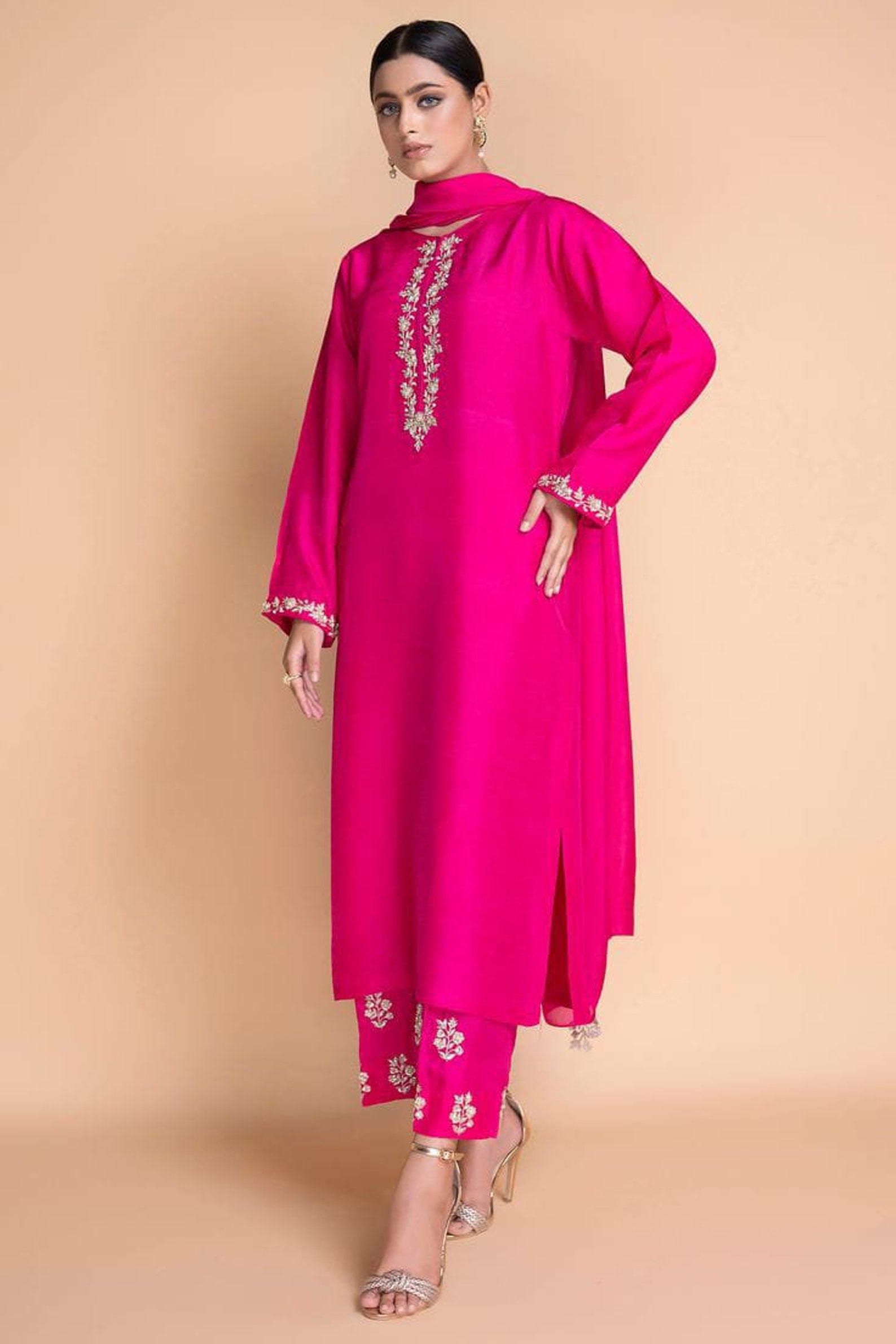 WomenPink Viscose Embroidered V Neck Kurta Sets