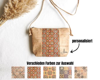 Personalisierte Umhängetasche aus Kork, Sommerliche Crossbody Bag mit Gravur, vegane Korktasche Damen, geschmeidiger Kork, Muttertag