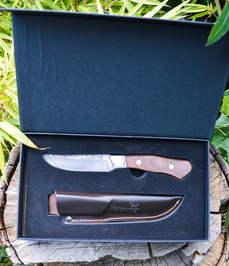 Jagdmesser Damastmesser Geschenk Set mit persönlicher Gravur Walnussholzgriffe mit Personalisierung Survival, Bushcraft, Outdoormesser afbeelding 7