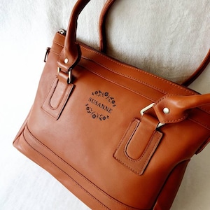 Handtasche Nappaleder mit Gravur, 100% echtes Leder, Ledertasche braun, Henkeltasche, Geschenk für Frauen,Geburtstag, Jahrestag, Muttertag