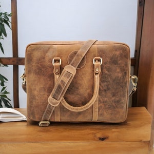 Laptoptasche mit Gravur, Personalisiertes Geschenk, Businesstasche Echtleder, große Messenger Bag, Ledertasche, Geburtstag, Vatertag Ohne Gravur