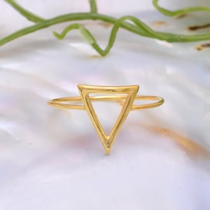 14k Solid Triangle Ring, 14k Gold Triangle Ring, 14k Gold Modern Triangle Ring, Gold Stackable Ring, 14k Simple Triangle Boho Ring Gold Ring