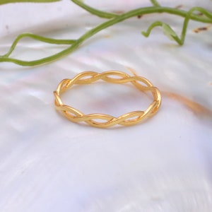 Anello Twist / Anello Infinity Twist / Oro giallo 14k / Anello impilabile / Anello in oro massiccio 14k / Anello minimalista / Anello di fidanzamento / Anello impilabile