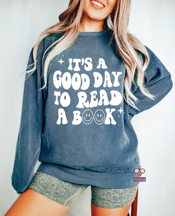 Comfort Colors Sweatshirt, Book Lover Sweatshirt, Gift for Book Lovers, Vintage Sweatshirt, Oversized Boho Sweatshirt for Women