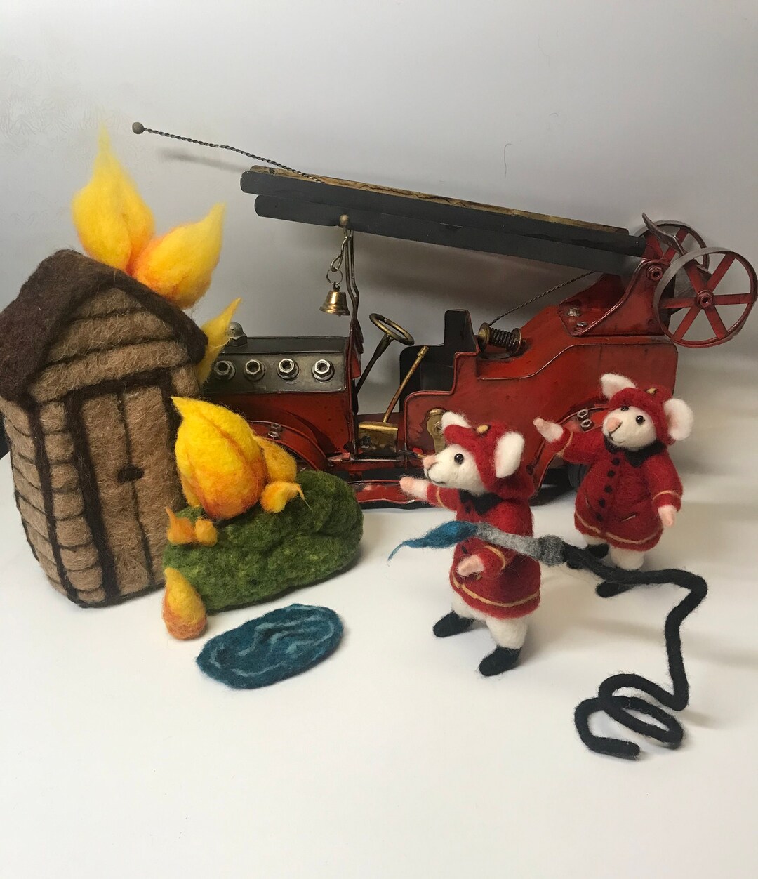 Mouse Fire Brigade Car Oltimer Fire Brigade Felted Felt Figure Fire ...