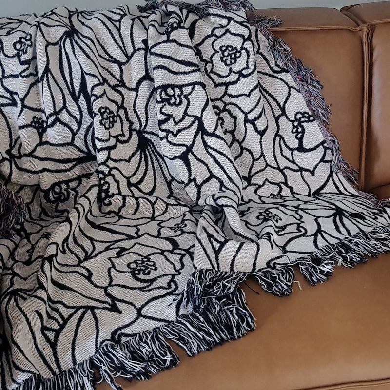 Black White Floral Print Blanket