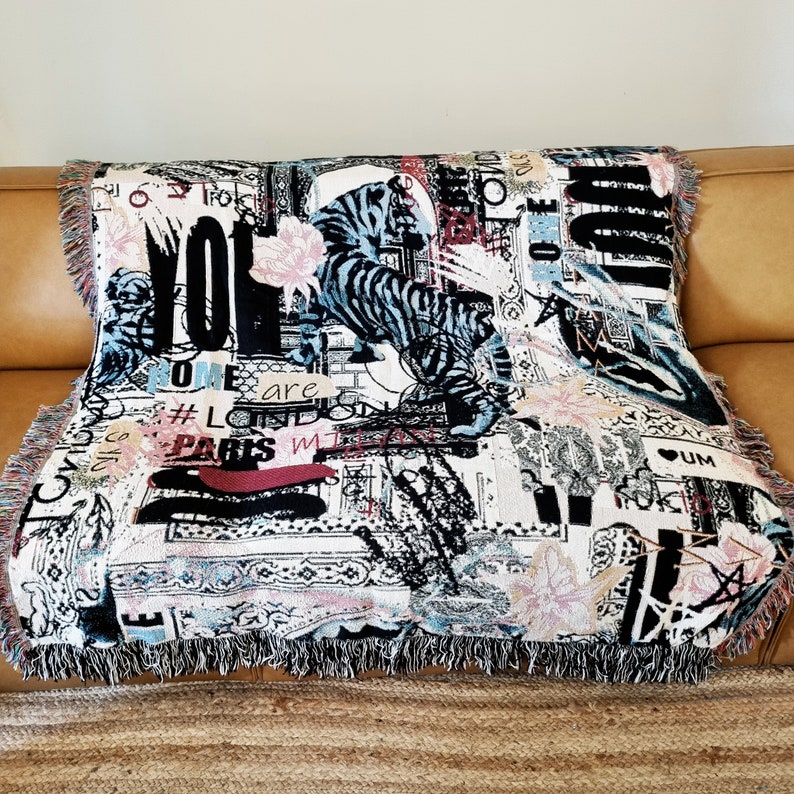 LoveUmoreCo Throw Blanket - Thumbnail 5