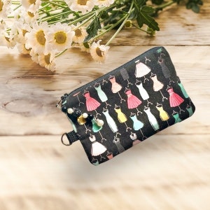 Pochette de monnaie en tissu glam Girl, sac à fermeture éclair, jolie tirette de fermeture à glissière en perles, cadeau pour ado, cadeau pour elle, fille, languette à suspendre