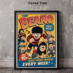Peut inclure: Une affiche encadrée présentant la couverture de la bande dessinée The Beano avec le titre en grandes lettres rouges. L'illustration montre un personnage central en chemise rayée rouge et noire courant avec un chien noir, entouré de personnages.