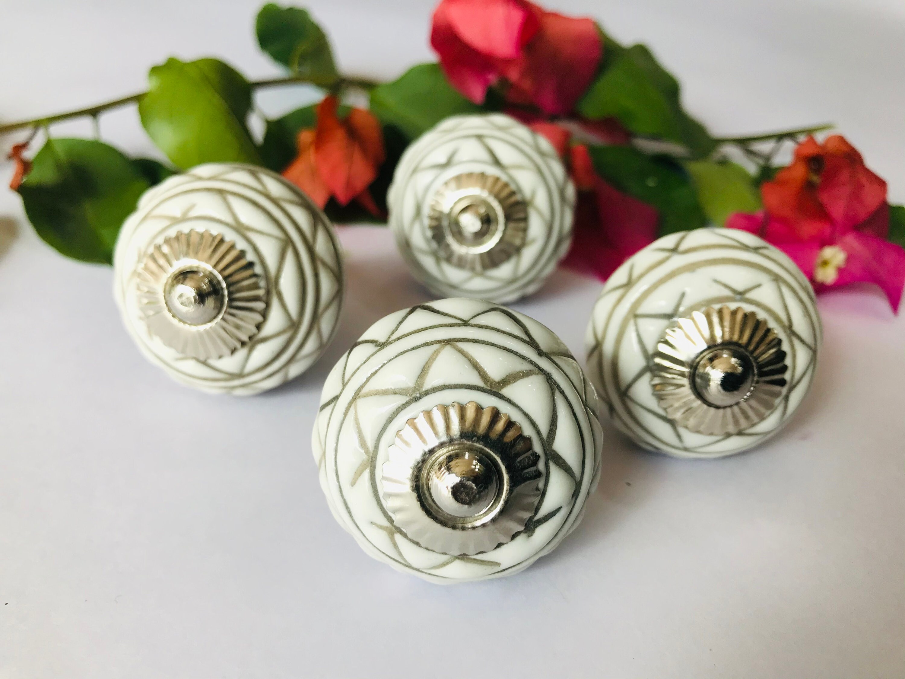 Weiß geprägte Handgemachte Designer Keramik Knäufe/Handbemalte | Etsy